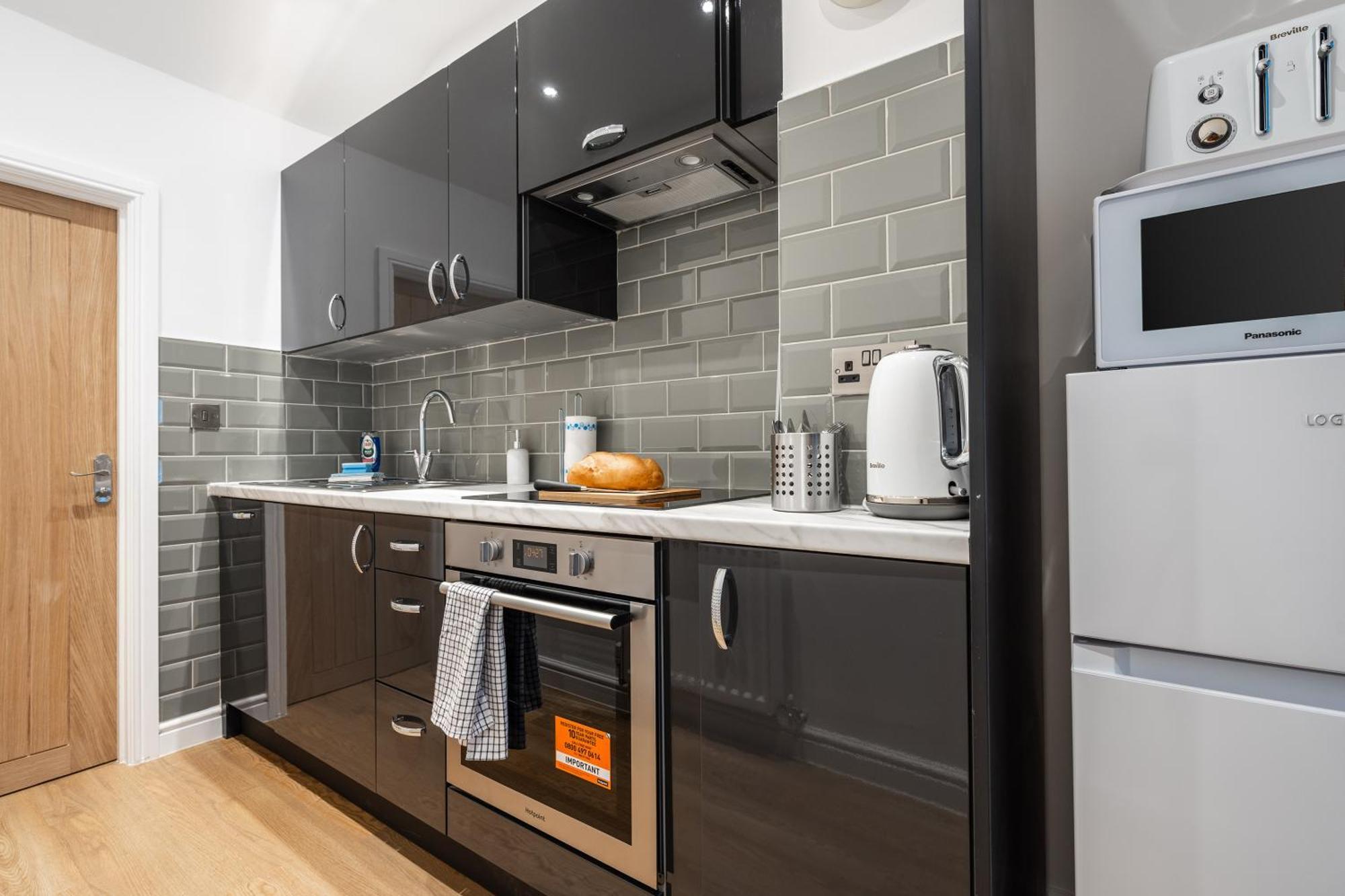 Buxton Apartment - 1 Bed, Free Parking, Wi-Fi Hazel Grove 外观 照片