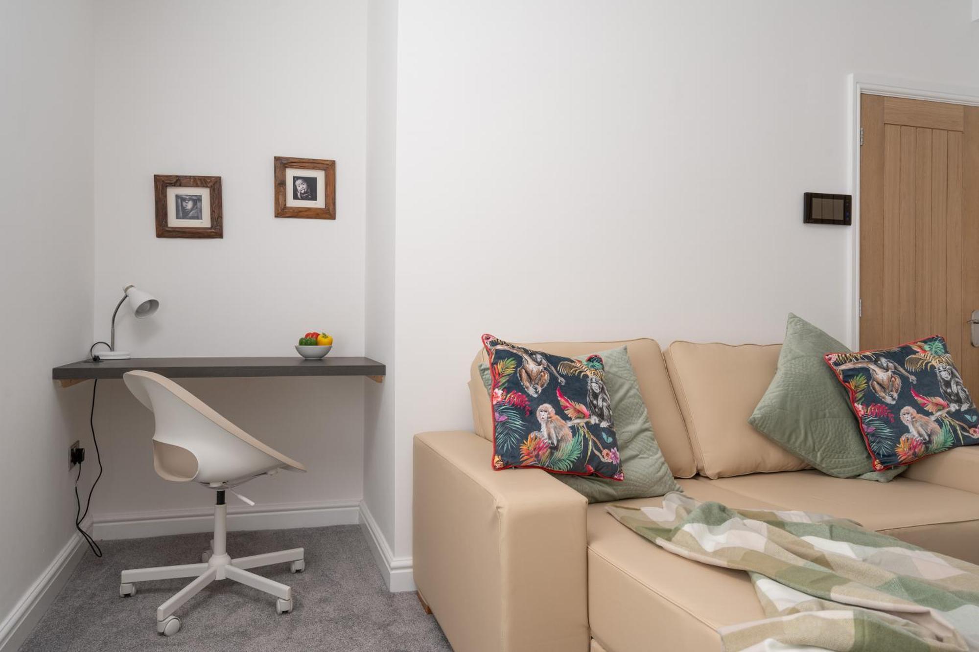 Buxton Apartment - 1 Bed, Free Parking, Wi-Fi Hazel Grove 外观 照片
