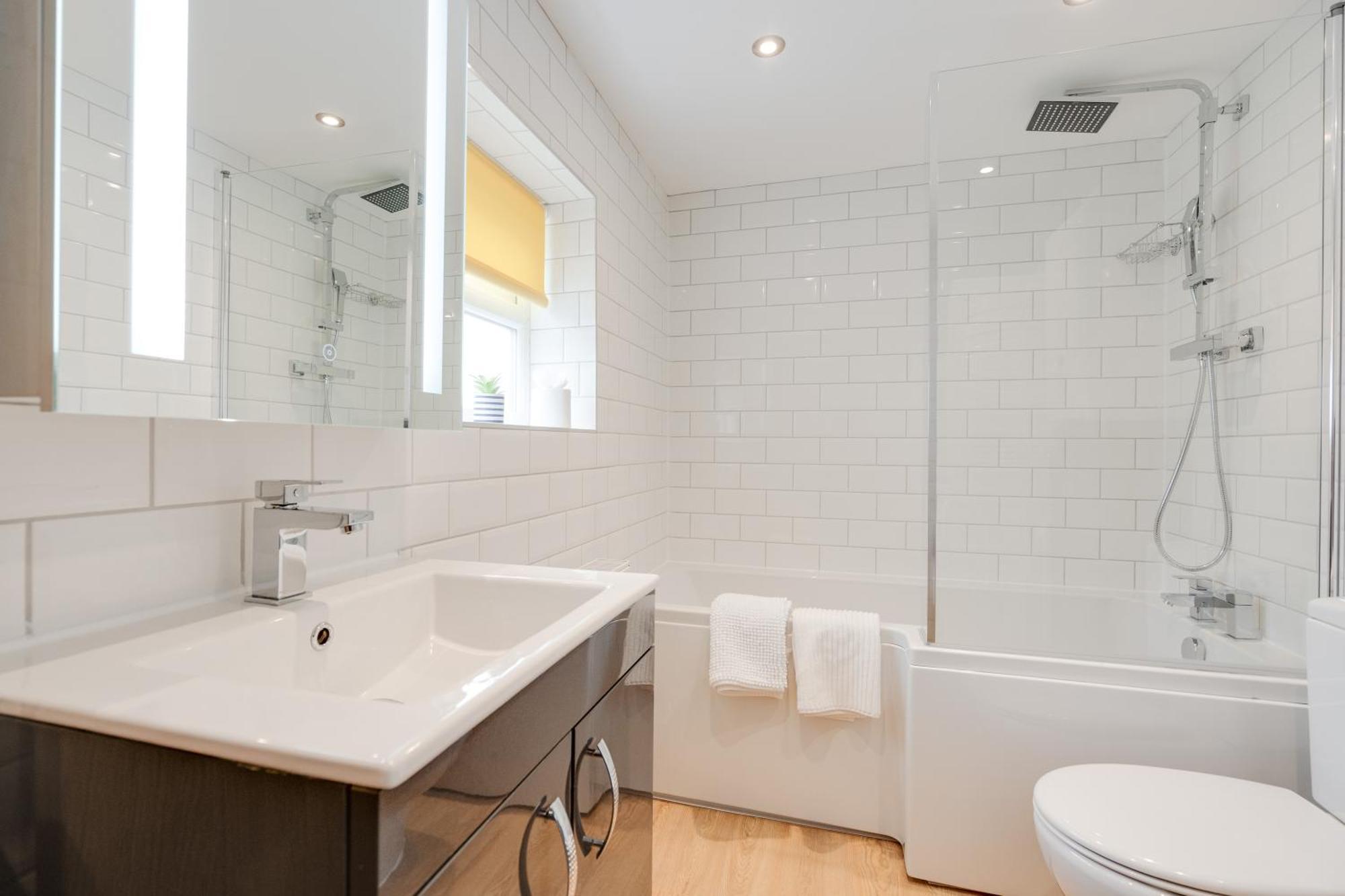 Buxton Apartment - 1 Bed, Free Parking, Wi-Fi Hazel Grove 外观 照片
