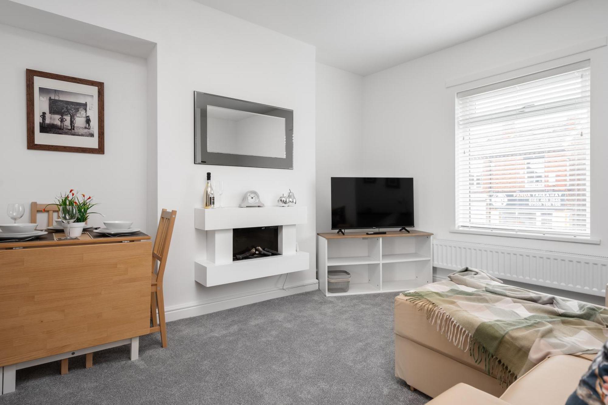 Buxton Apartment - 1 Bed, Free Parking, Wi-Fi Hazel Grove 外观 照片