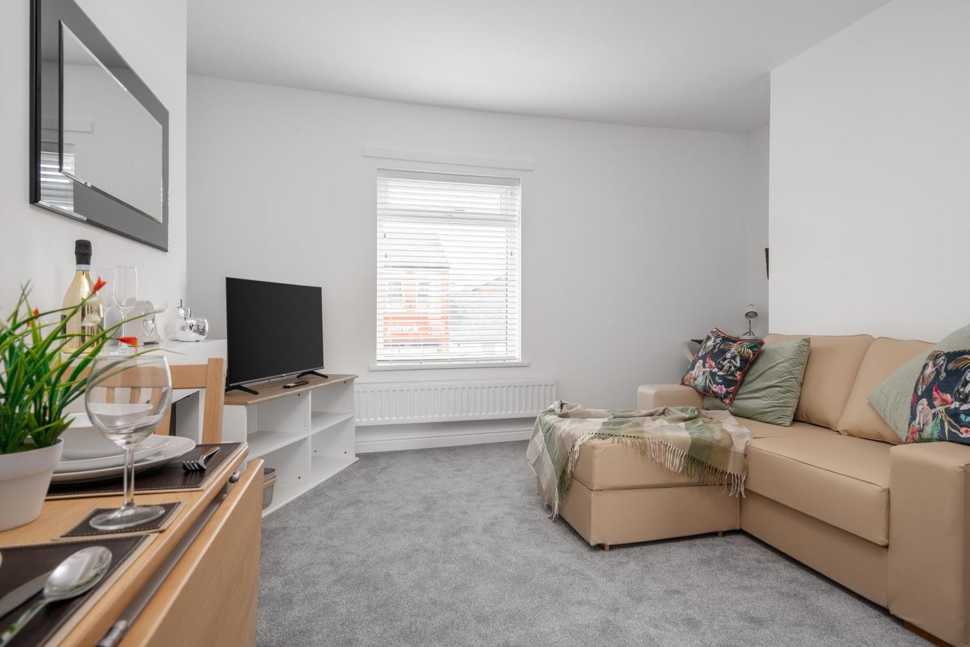 Buxton Apartment - 1 Bed, Free Parking, Wi-Fi Hazel Grove 外观 照片