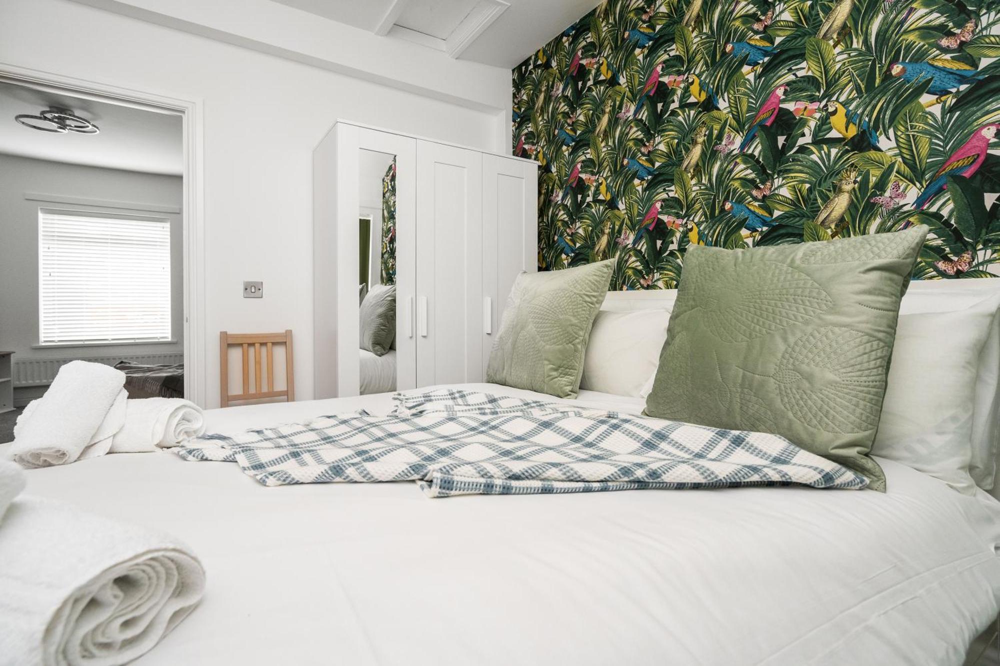 Buxton Apartment - 1 Bed, Free Parking, Wi-Fi Hazel Grove 外观 照片